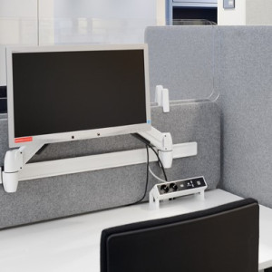 BACHMANN - Desk 2 - 3 stikk + 2 USB (3,4A) - STAINLESS STEEL