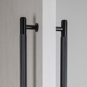 BUSTER + PUNCH | PULL BAR  / DOUBLE SIDED | CROSS | MEDIUM | BLACK | 275mm