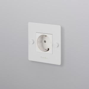 BUSTER + PUNCH | 1G STIKKONTAKT | WHITE